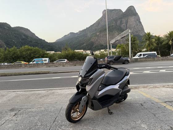 YAMAHA NMAX CONNECTED 160 ABS 
